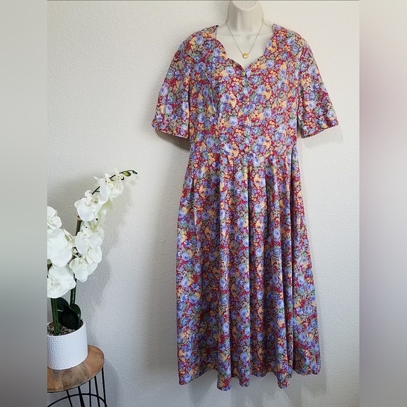 Laura Ashley Vintage Floral Dress - Picture 1 of 10